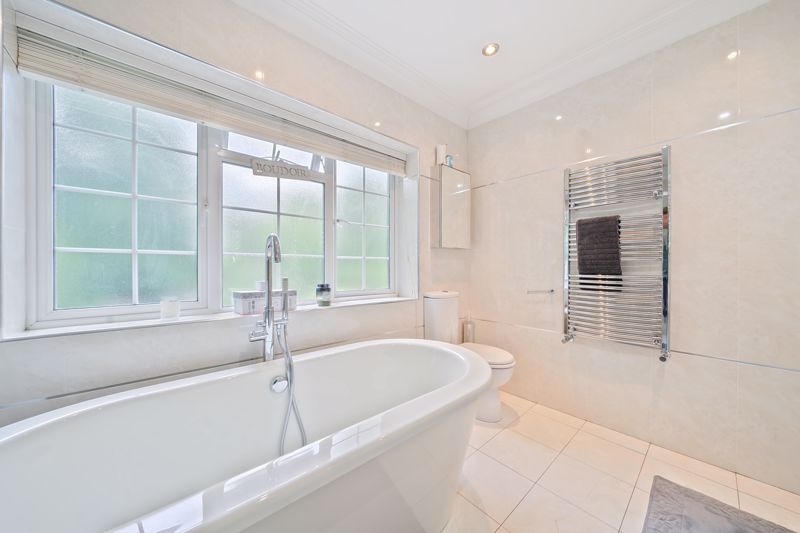 En-suite- click for photo gallery
